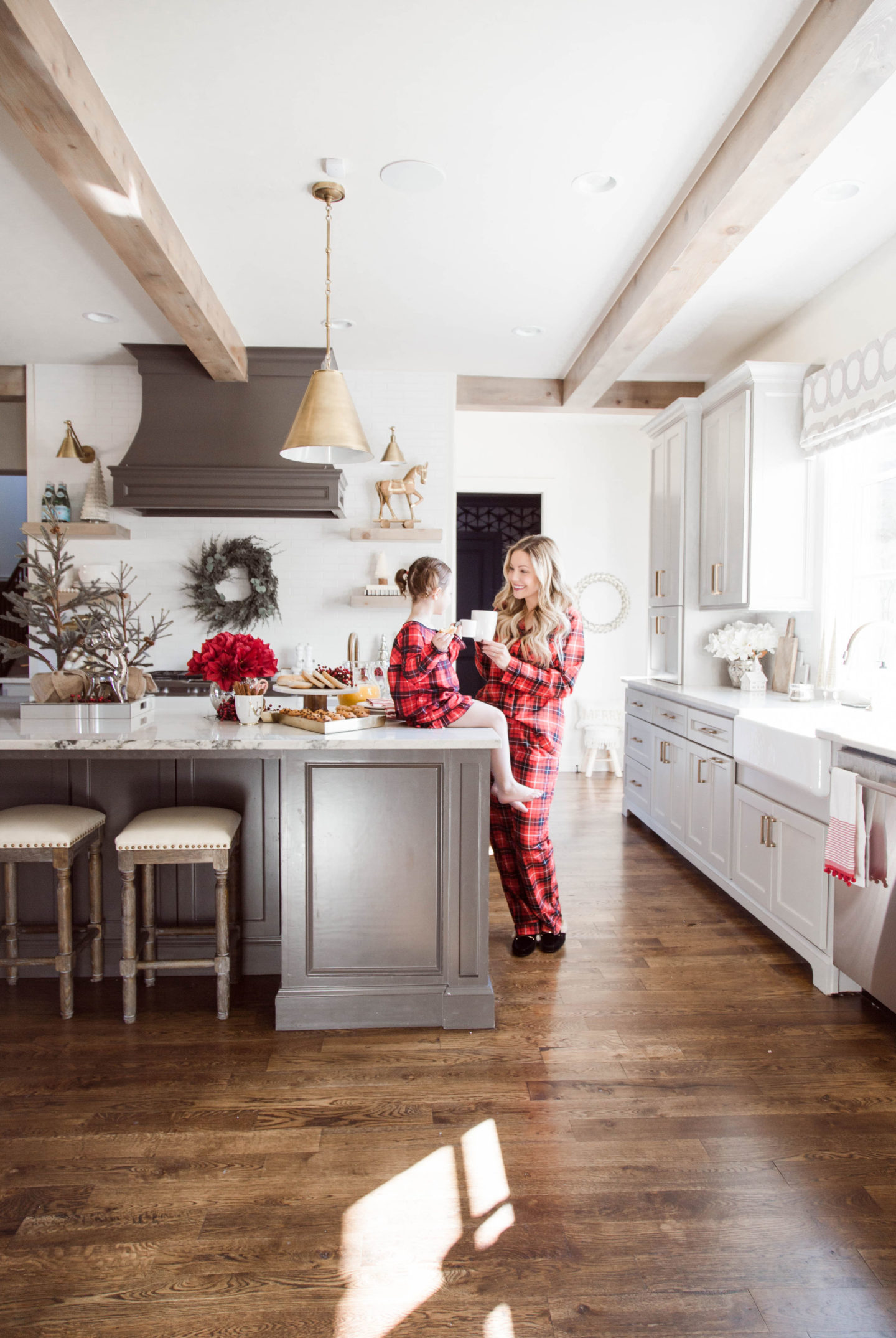 Cozy Christmas Kitchen | Curls and Cashmere
